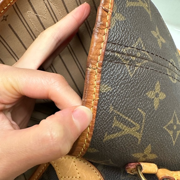 Louis Vuitton Neverfull MM - Picture 7 of 8